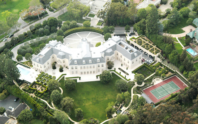 Spelling Manor LA Petra Stunt