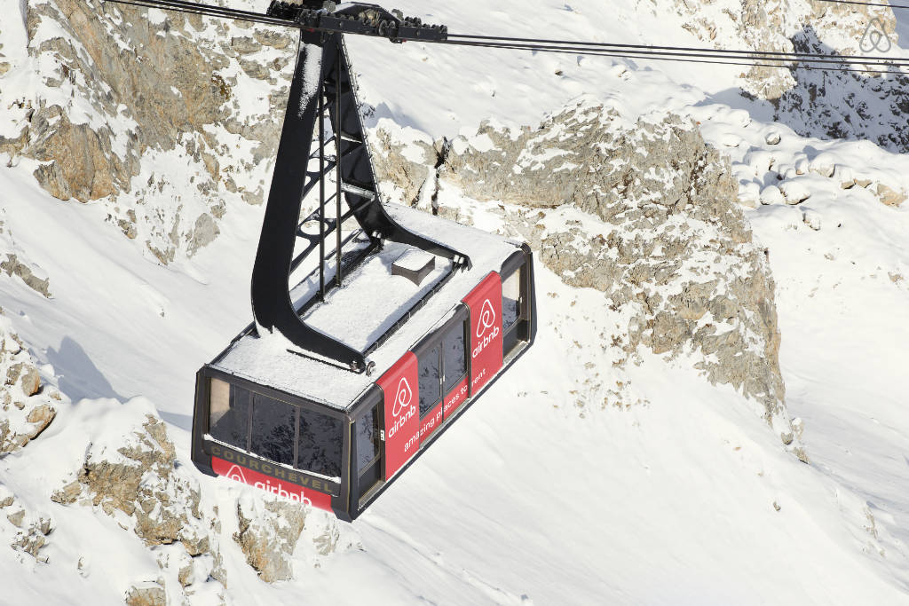 Airbnb Courchevel cable car