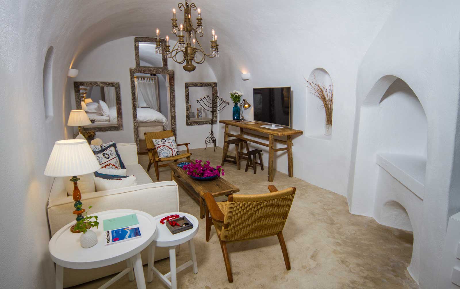 Iconic Santorini boutique cave hotel