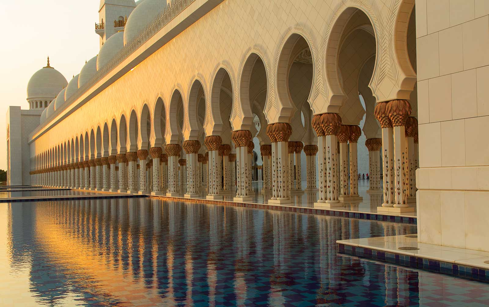 Abu Dhabi Sheikz Zayed Grand Mosque