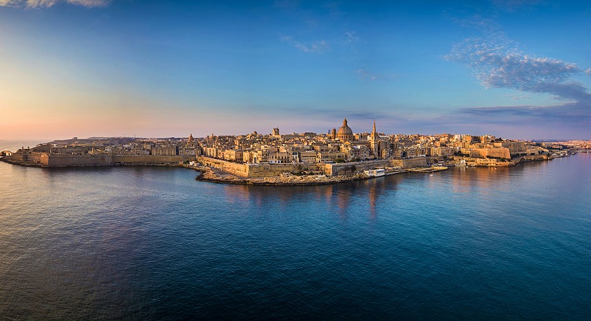Malta, The Phoenicia Malta, Rosselli – AX Privilege, luxury hotels, destination,  visit malta, luxury travel, beautiful destinations, suites, rooms, restaurants, spa, pool, beautiful cities, shopping, lakes, streets, churches