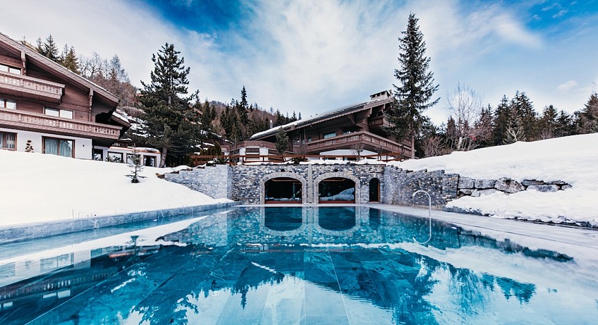Ultima Crans-Montana, Ultima Collection, Ultima Escape, Luxury ski chalets, winter, suites, skiing, snowfall, spa, wellness, luxury travel, luxury living, beautiful destinations, relax, rewind, 