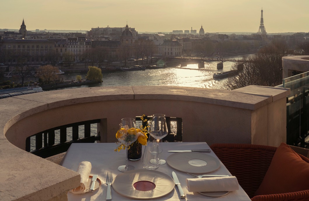 Luxury Hotel in Paris Cheval Blanc Paris Hotel