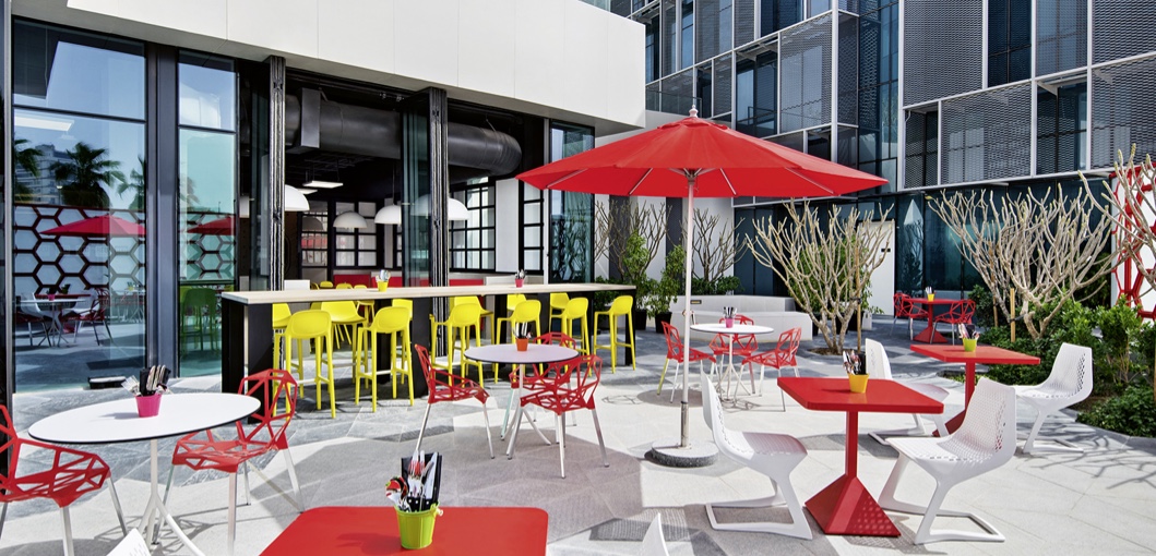 OUIBar + Terrace at Radisson RED Dubai Silicon Oasis