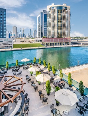 Radisson Blu Hotel, Dubai Canal View