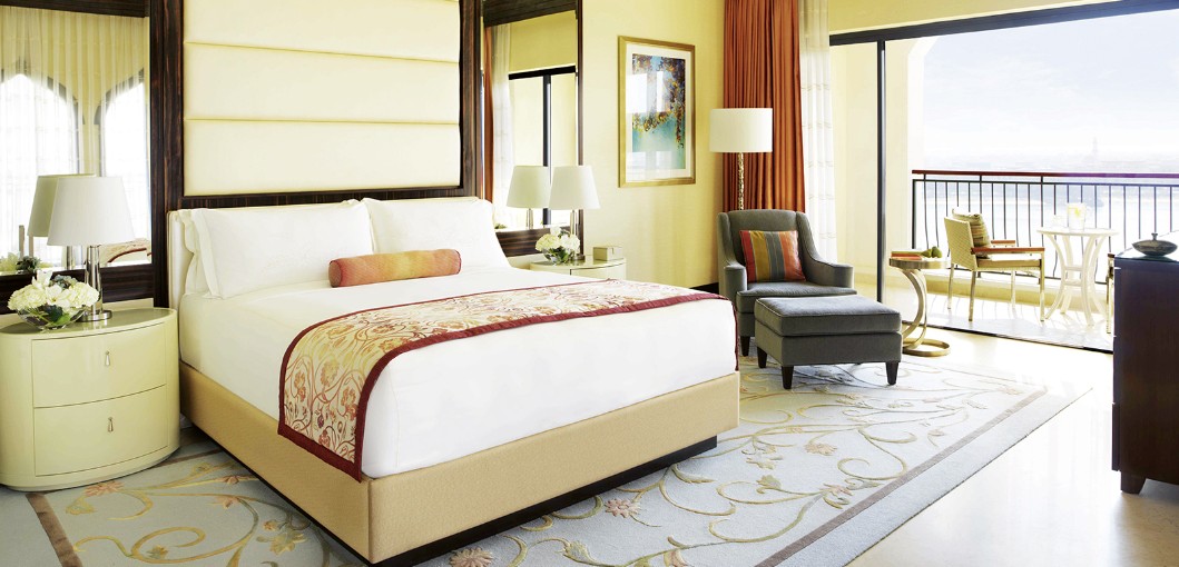 The Ritz-Carlton Abu Dhabi, Grand Canal - Abu Dhabi Luxury Hotel