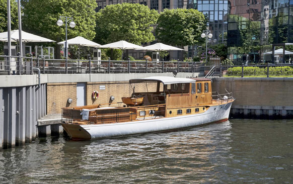 Berlin boat