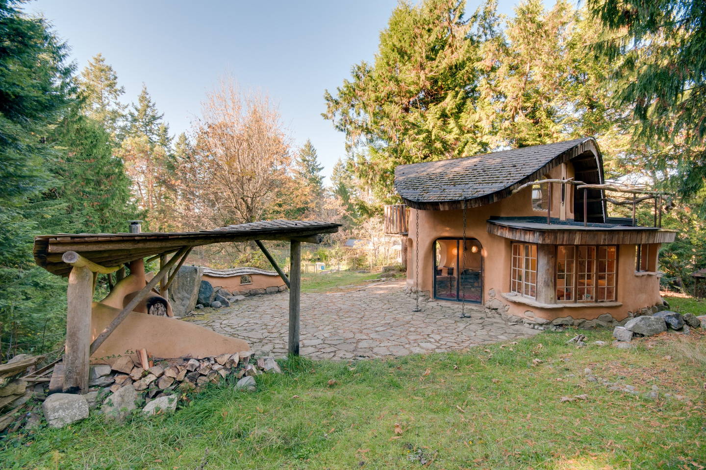 Airbnb Cob Cottage Canada