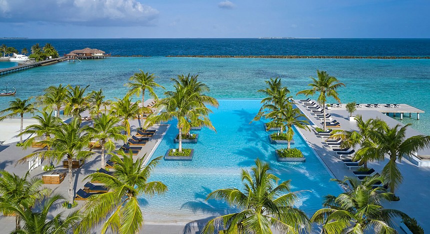 villa resorts maldives, luxury maldives resort, island resort, maldives resorts, luxury travel