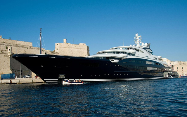 Bill Gates, The Serene, 5 million dollars yacht, super yacht, megayacht, Sardinia