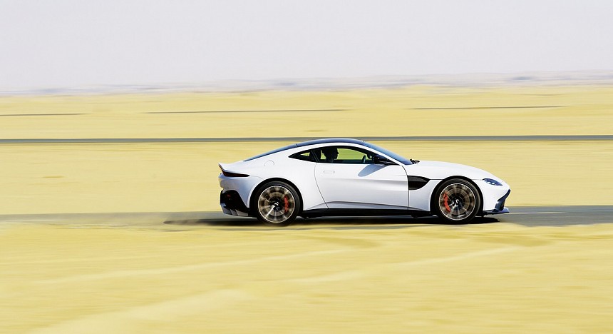 Aston Martin, Supercars, Dubai, Racing, desert, cars in Dubai, Driving, Speed, Car lovers. Speed, Cars