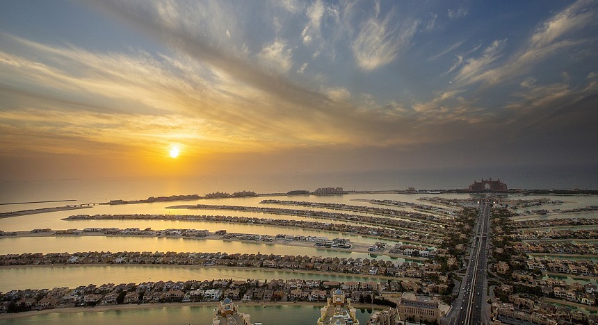 The View at The Palm Tower, Dubai, UAE, Visit Dubai, Travel, Explore Dubai, Palm island, Palm Jumeirah, Visitors, Tourists Dubai