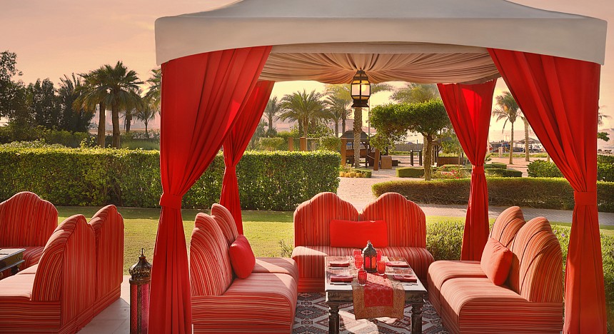 The Ritz-Carlton, Dubai, restaurants, eat, dining, seafood, arabic cuisine, arabic coffee, shish tawooks