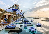   LIFESTYLE: We’ve found the most stylish swimming pool in Dubai!