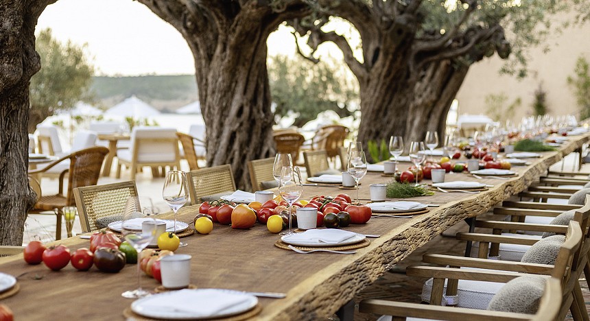 Six Senses Ibiza, restaurants andbar, farm to table dining, eating green salads, food and drinks, delicious food, luxury resort, six senses hotels and resorts, eat, dining