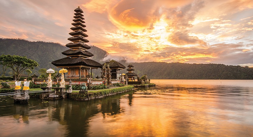 Bali luxury hotels and local culture