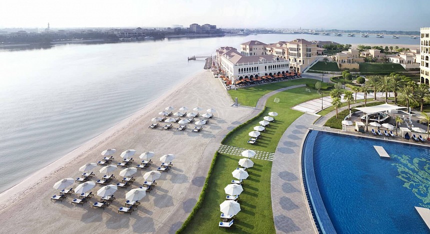 The Ritz-Carlton Abu Dhabi, Grand Canal, five-star, luxury hotel in Abu Dhabi, uae, book now, suites, rooms, pool, beach, best hotels in abu dhabi, where to stay summer, luxurious hotels, abu dhabi hotels, spa, pool, wellness, fine dining restaurants