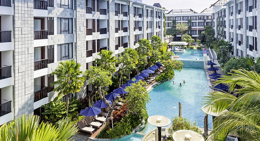Escapes, October, 2019. Mandarin Oriental, Courtyard by Marriott, Shangri La, Arambrook, Hotels, Resorts, Spa, Pool