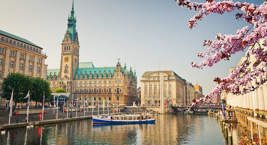 Qatar Airways launches direct flights to Hamburg 