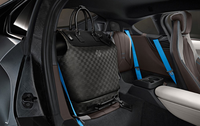 The Weekender GM i8 and Business Case i8 are shaped to fit the rear seats
