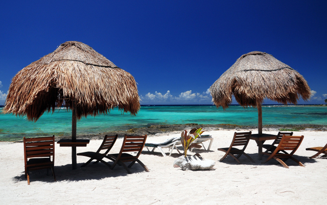 A beautiful beach in the Mayan Riviera, located between Playa del Carmen and Tulum is Paa Mul beach