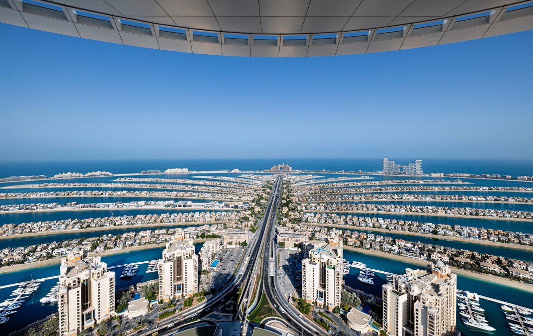 Aura Sky Pool Dubai - highest 360-degree infinity pool