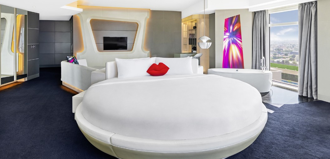 V Hotel Dubai, Curio Collection by Hilton