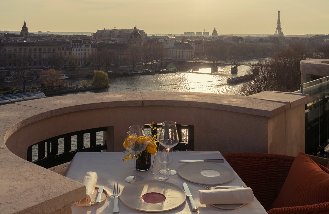 Luxury Hotel in Paris Cheval Blanc Paris Hotel