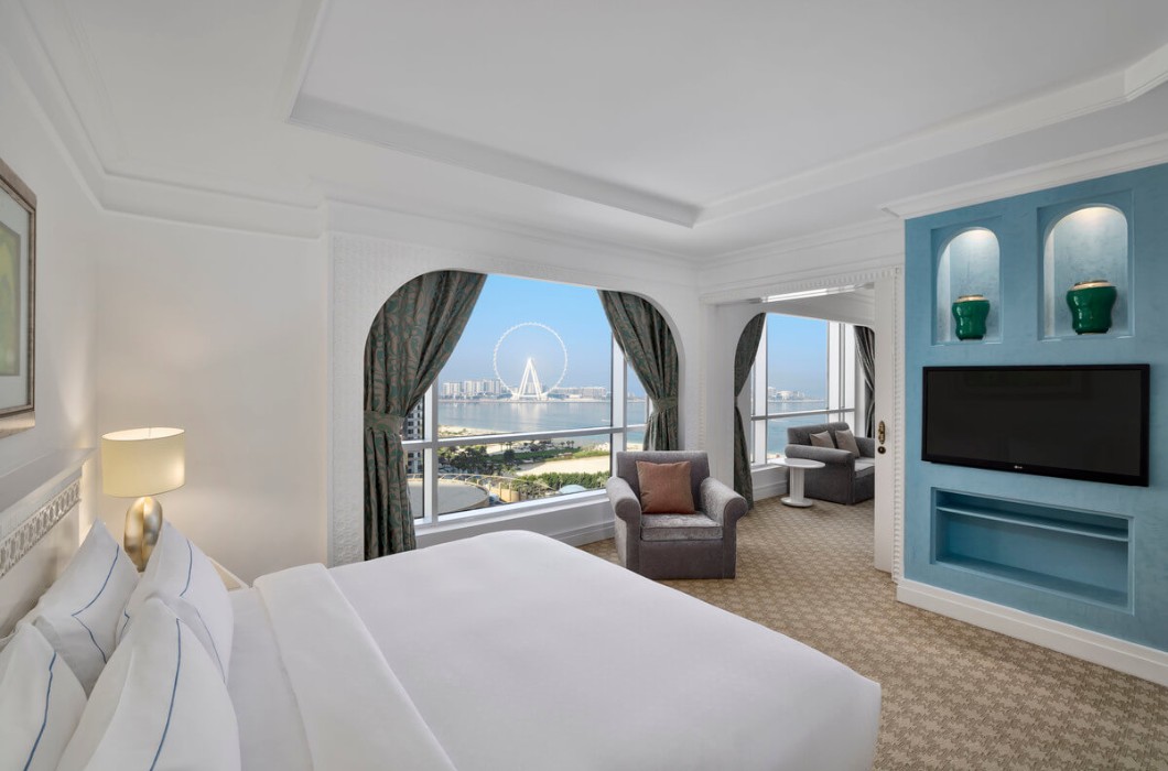 Suite Staycation at Habtoor Grand Resort, Autograph Collection