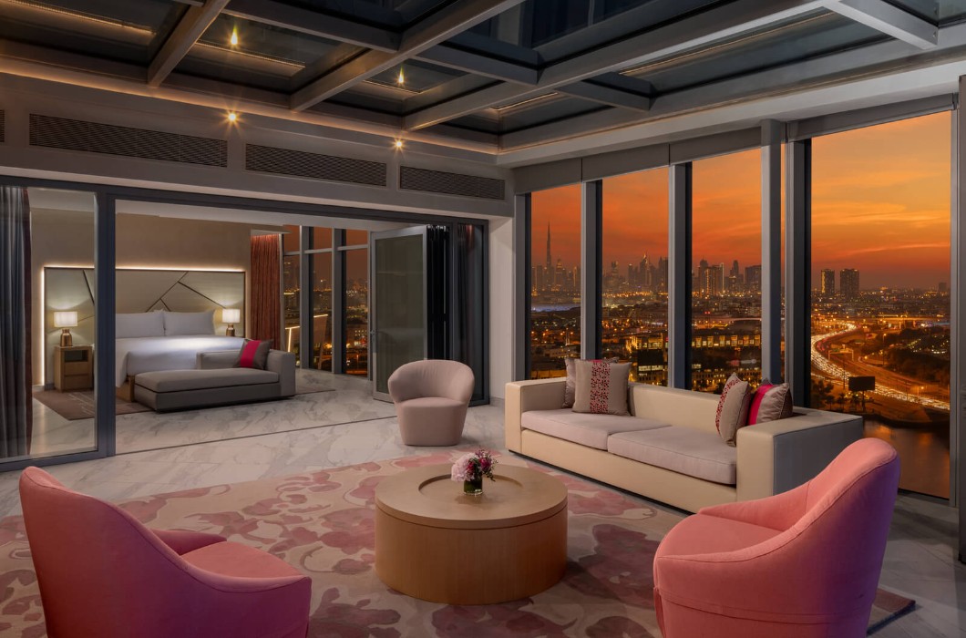Hilton Dubai Creek Hotel & Residences