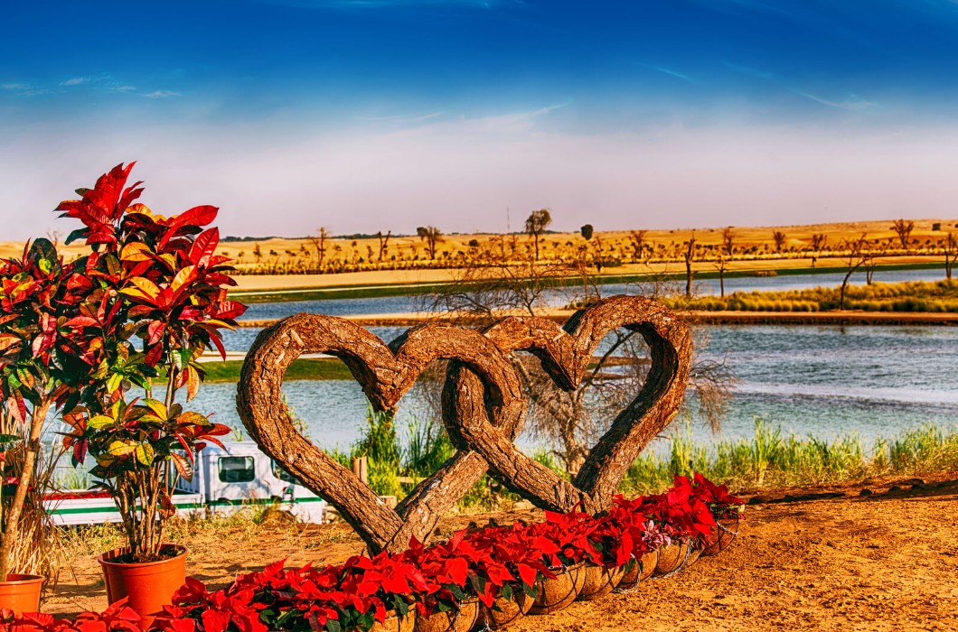 Love Lake Dubai