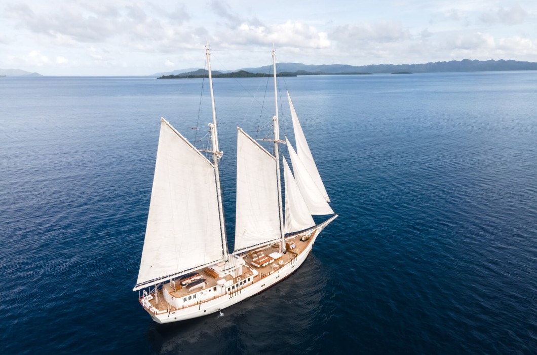 Mutiara Laut Yacht