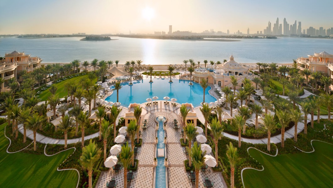 Raffles Club Ocean - Raffles The Palm Dubai