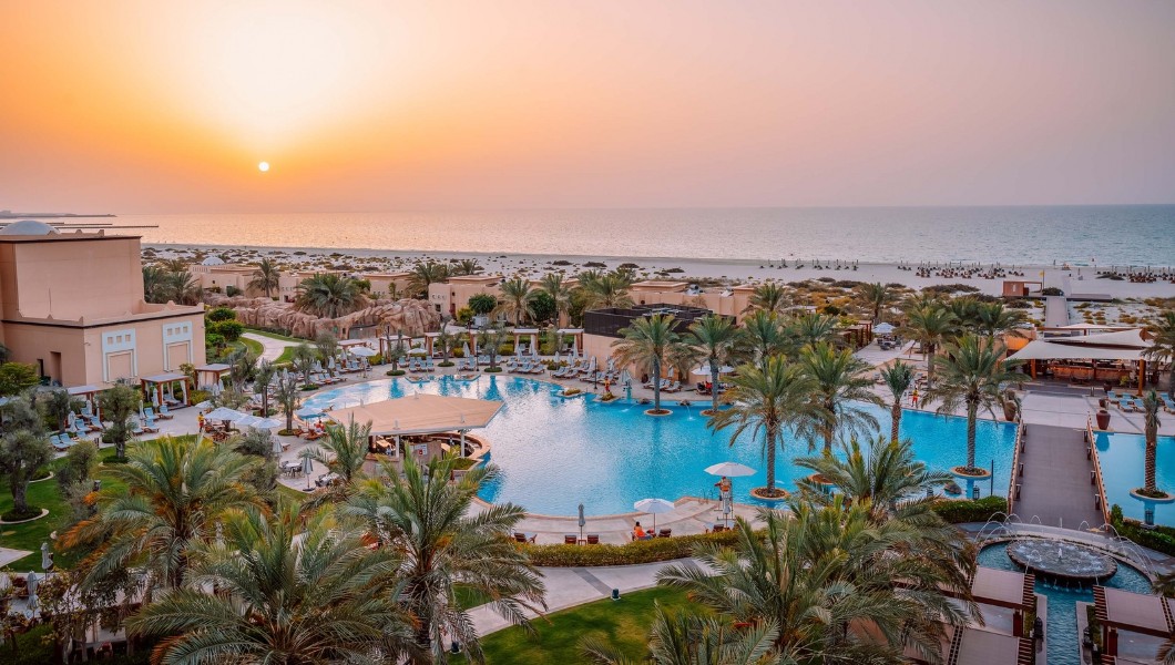 Saadiyat Rotana Resort & Villas • 5 Star Resort Abu Dhabi