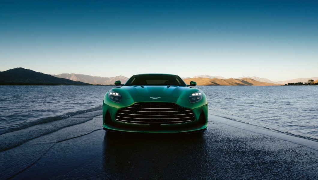 Aston Martin DB12