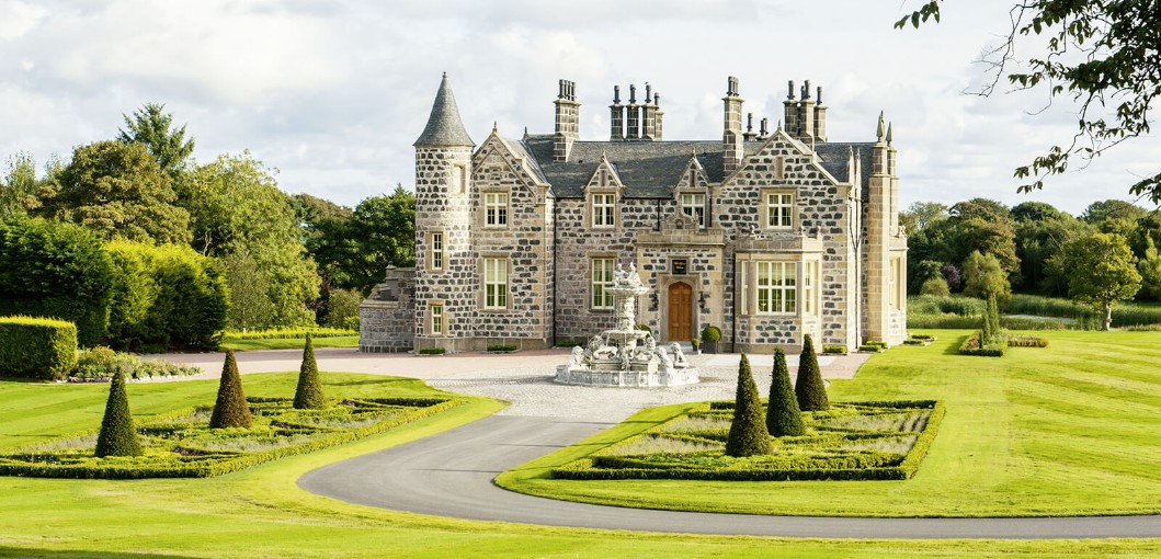 Trump MacLeod House & Lodge, Scotland 