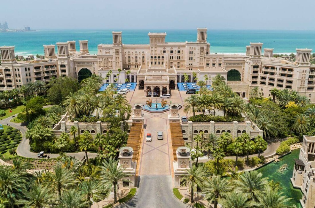 Jumeirah Al Qasr | Luxury Resort Dubai
